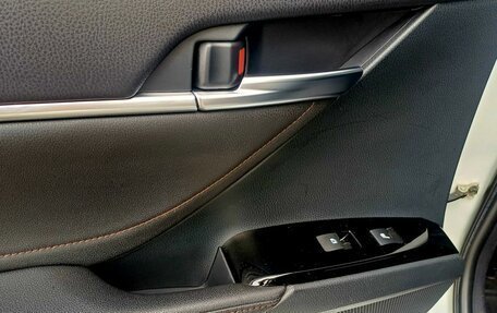 Toyota Camry, 2020 год, 2 700 000 рублей, 14 фотография