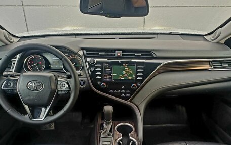Toyota Camry, 2020 год, 2 700 000 рублей, 20 фотография