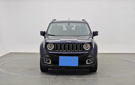 Jeep Renegade I рестайлинг, 2018 год, 1 025 000 рублей, 2 фотография