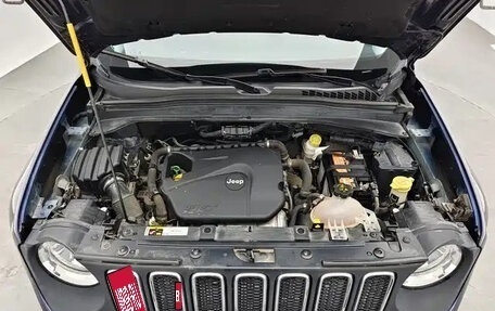 Jeep Renegade I рестайлинг, 2018 год, 1 025 000 рублей, 6 фотография