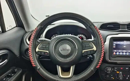 Jeep Renegade I рестайлинг, 2018 год, 1 025 000 рублей, 10 фотография
