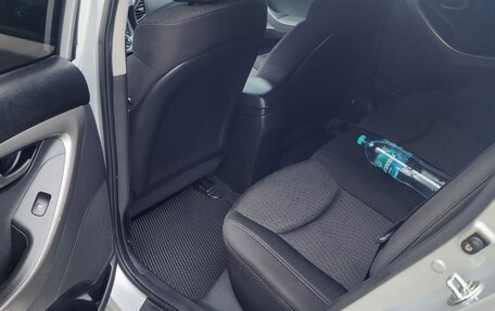 Hyundai Elantra V, 2011 год, 990 000 рублей, 11 фотография
