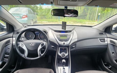 Hyundai Elantra V, 2011 год, 990 000 рублей, 17 фотография