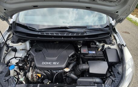 Hyundai Elantra V, 2011 год, 990 000 рублей, 21 фотография