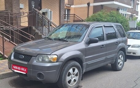 Ford Escape II, 2005 год, 200 000 рублей, 3 фотография