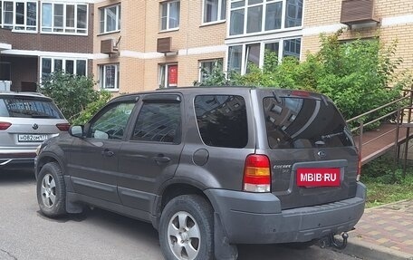 Ford Escape II, 2005 год, 200 000 рублей, 2 фотография