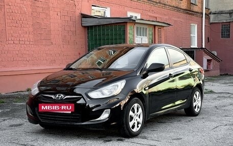 Hyundai Solaris II рестайлинг, 2011 год, 460 000 рублей, 2 фотография