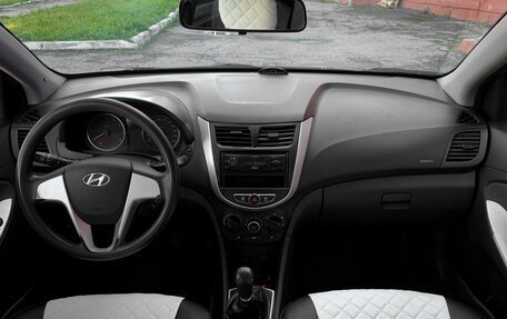 Hyundai Solaris II рестайлинг, 2011 год, 460 000 рублей, 9 фотография