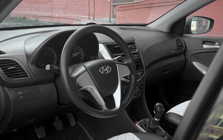 Hyundai Solaris II рестайлинг, 2011 год, 460 000 рублей, 13 фотография