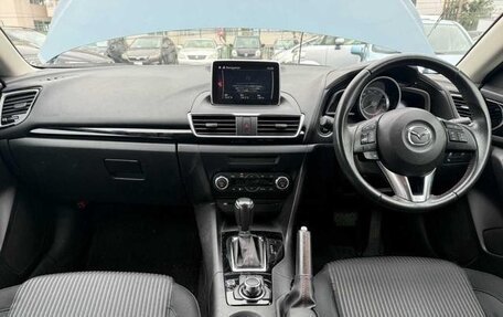 Mazda Axela, 2016 год, 970 000 рублей, 24 фотография