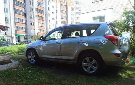 Toyota RAV4, 2006 год, 1 050 000 рублей, 5 фотография