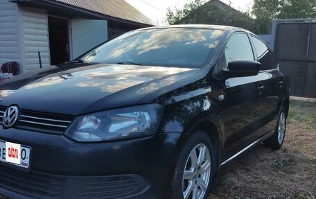 Volkswagen Polo VI (EU Market), 2011 год, 750 000 рублей, 2 фотография