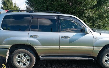 Toyota Land Cruiser 100 рестайлинг 2, 2000 год, 1 650 000 рублей, 19 фотография