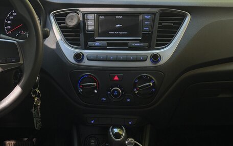 Hyundai Solaris II рестайлинг, 2018 год, 1 320 000 рублей, 6 фотография