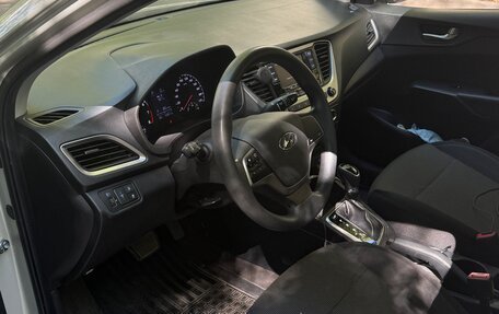 Hyundai Solaris II рестайлинг, 2018 год, 1 320 000 рублей, 9 фотография
