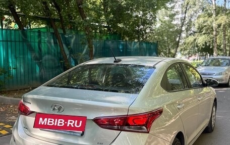 Hyundai Solaris II рестайлинг, 2018 год, 1 320 000 рублей, 3 фотография