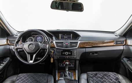 Mercedes-Benz E-Класс, 2011 год, 1 348 000 рублей, 13 фотография