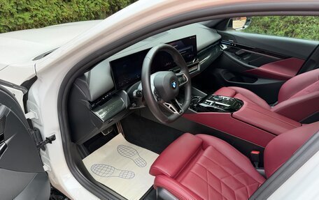 BMW 5 серия, 2024 год, 6 950 000 рублей, 12 фотография