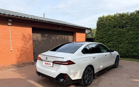 BMW 5 серия, 2024 год, 6 950 000 рублей, 5 фотография
