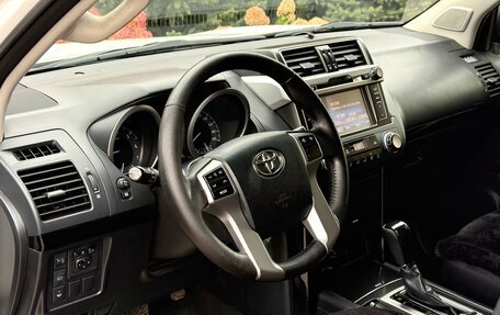 Toyota Land Cruiser Prado 150 рестайлинг 2, 2015 год, 3 450 000 рублей, 13 фотография