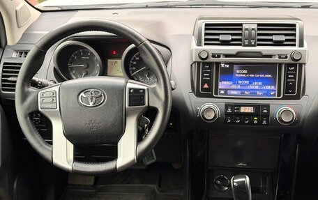 Toyota Land Cruiser Prado 150 рестайлинг 2, 2015 год, 3 450 000 рублей, 16 фотография