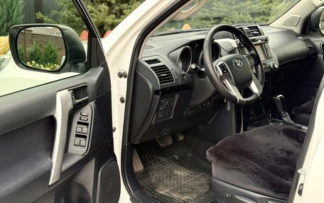 Toyota Land Cruiser Prado 150 рестайлинг 2, 2015 год, 3 450 000 рублей, 12 фотография