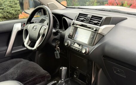 Toyota Land Cruiser Prado 150 рестайлинг 2, 2015 год, 3 450 000 рублей, 15 фотография