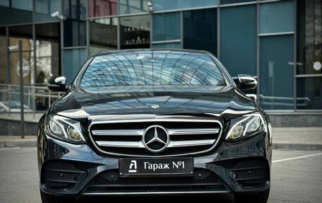 Mercedes-Benz E-Класс, 2018 год, 2 475 000 рублей, 2 фотография