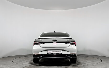 Hyundai Elantra, 2022 год, 2 200 000 рублей, 6 фотография