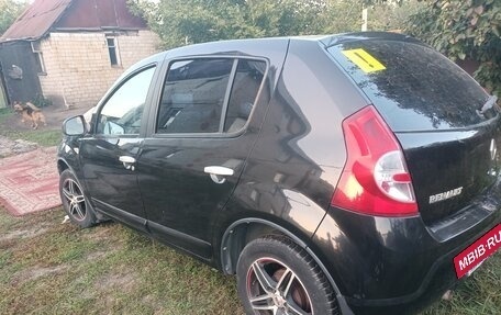 Renault Sandero I, 2012 год, 300 000 рублей, 2 фотография