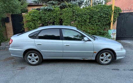 Toyota Avensis III рестайлинг, 2002 год, 250 000 рублей, 6 фотография