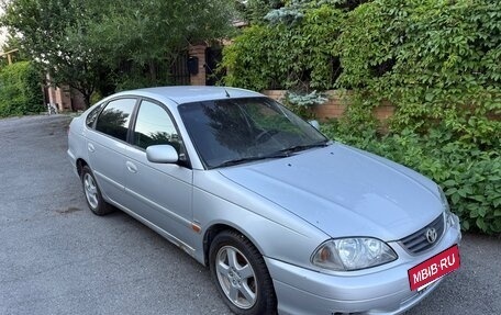 Toyota Avensis III рестайлинг, 2002 год, 250 000 рублей, 5 фотография