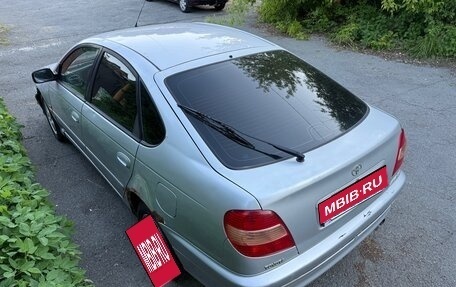 Toyota Avensis III рестайлинг, 2002 год, 250 000 рублей, 10 фотография