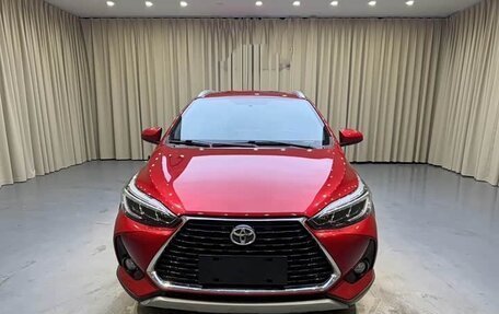 Toyota Yaris XP150 рестайлинг, 2022 год, 980 000 рублей, 2 фотография