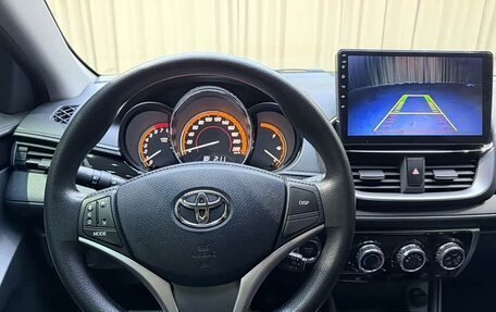 Toyota Yaris XP150 рестайлинг, 2022 год, 980 000 рублей, 8 фотография
