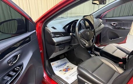Toyota Yaris XP150 рестайлинг, 2022 год, 980 000 рублей, 11 фотография