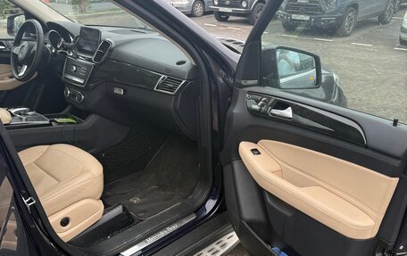 Mercedes-Benz GLE, 2018 год, 4 000 000 рублей, 24 фотография