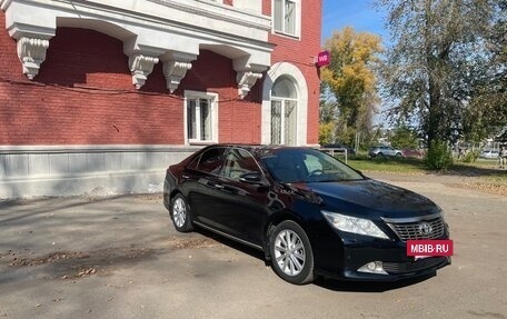 Toyota Camry, 2014 год, 1 610 000 рублей, 2 фотография