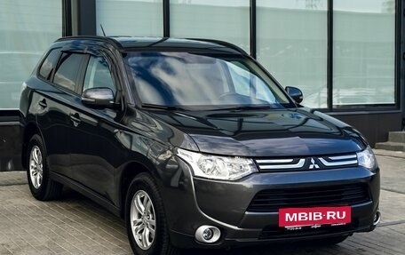 Mitsubishi Outlander III рестайлинг 3, 2013 год, 1 585 000 рублей, 7 фотография
