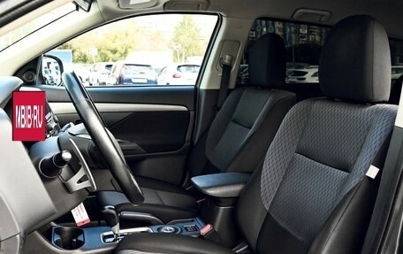 Mitsubishi Outlander III рестайлинг 3, 2013 год, 1 585 000 рублей, 15 фотография
