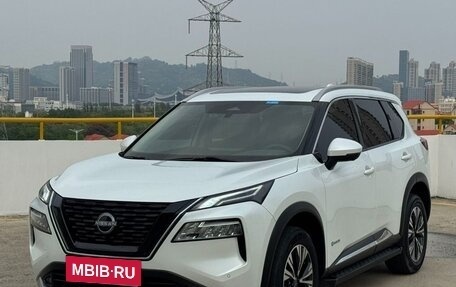 Nissan X-Trail, 2024 год, 3 300 000 рублей, 2 фотография