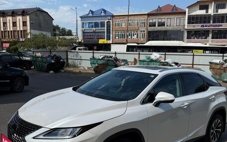 Lexus RX IV рестайлинг, 2022 год, 5 700 000 рублей, 2 фотография