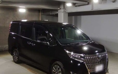 Toyota Esquire I, 2018 год, 2 295 000 рублей, 9 фотография