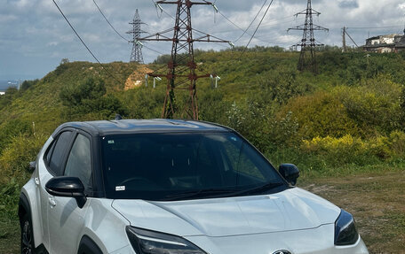 Toyota Yaris Cross, 2023 год, 2 100 000 рублей, 4 фотография