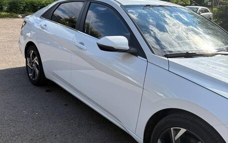 Hyundai Elantra, 2023 год, 1 900 000 рублей, 3 фотография