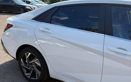 Hyundai Elantra, 2023 год, 1 900 000 рублей, 4 фотография