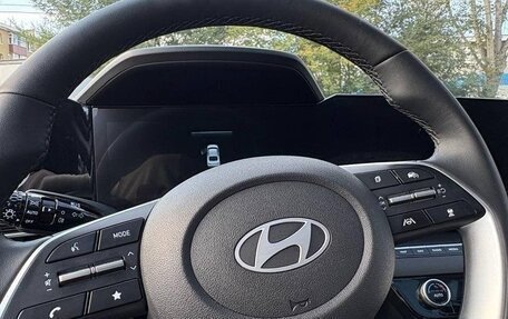 Hyundai Elantra, 2023 год, 1 900 000 рублей, 12 фотография