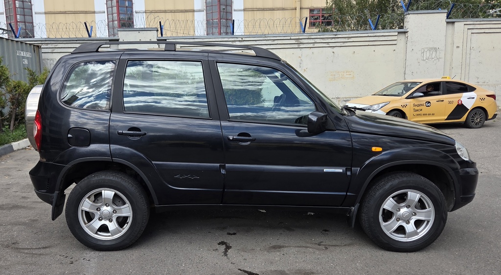 Chevrolet Niva I рестайлинг, 2010 год, 445 000 рублей, 5 фотография