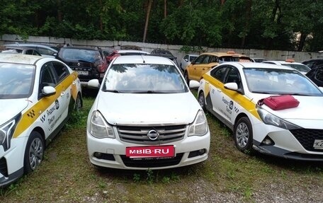 Nissan Almera, 2015 год, 195 000 рублей, 2 фотография