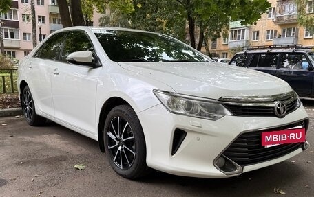 Toyota Camry, 2015 год, 1 750 000 рублей, 2 фотография